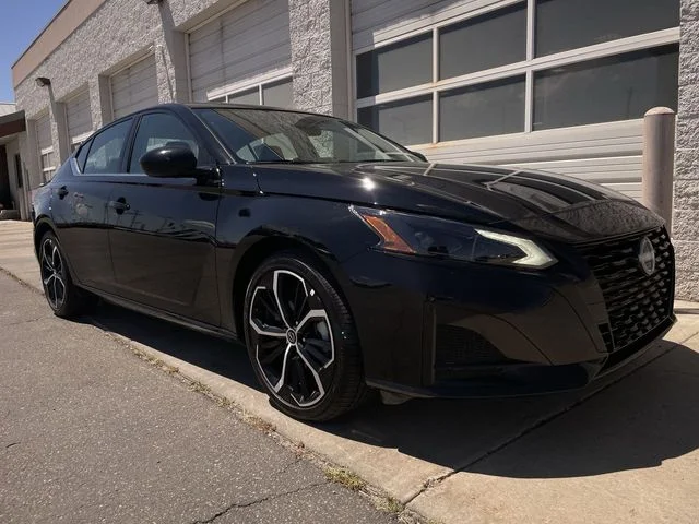 Used 2026 Black Nissan 2.5 SR image 10