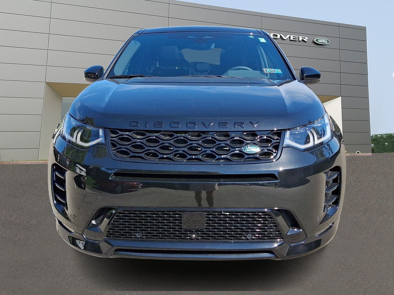 New 2026 Santorini Black Land Rover Landmark image 2