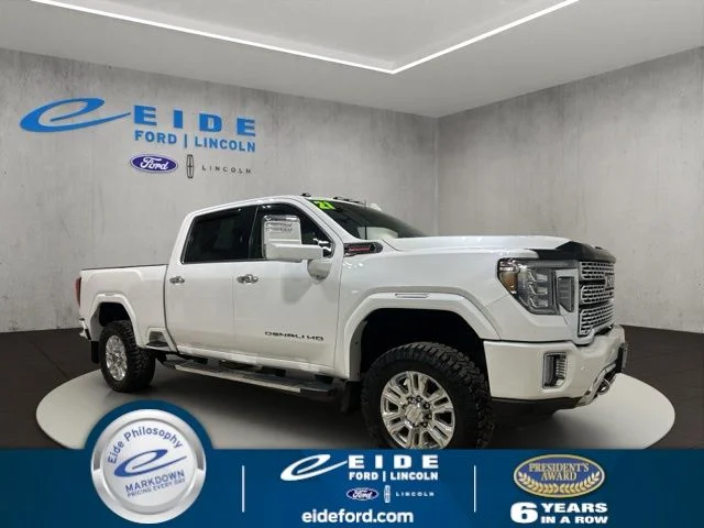 2021 GMC Sierra Denali 4WD Crew Cab Standard Box's photo