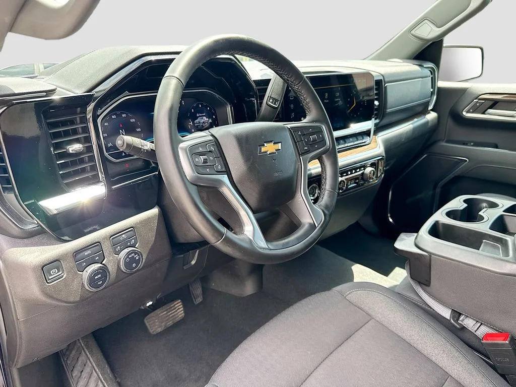 Used 2024 Gray Chevrolet LT image 10