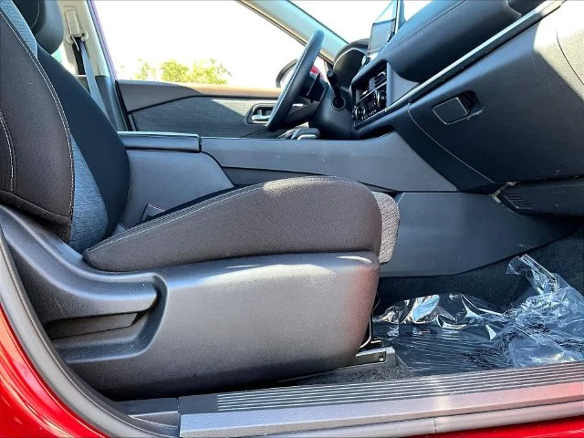 Used 2023 Red Nissan SV image 34