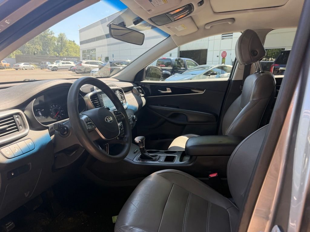 Used 2019 Titanium Silver Kia LX image 12
