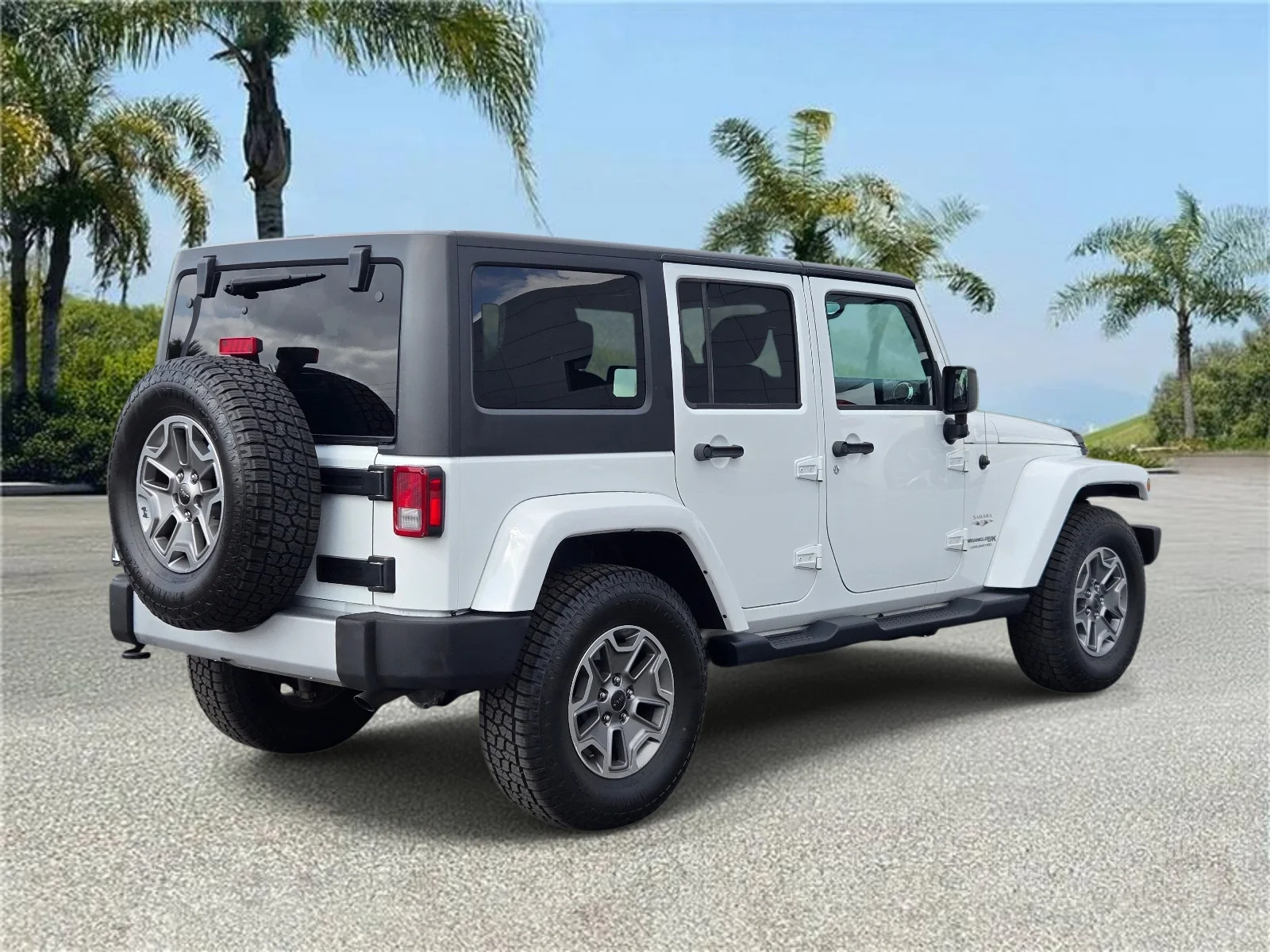 Used 2018 Bright White Clearcoat Jeep Sahara 4x4 image 4