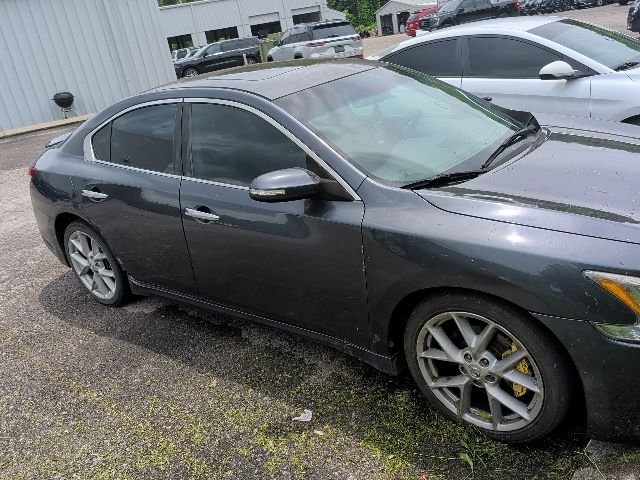 Used 2009 Gray Nissan 3.5 SV image 2