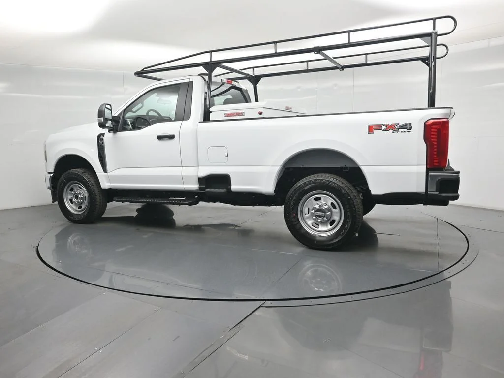 New 2026 Oxford White Ford XL image 5