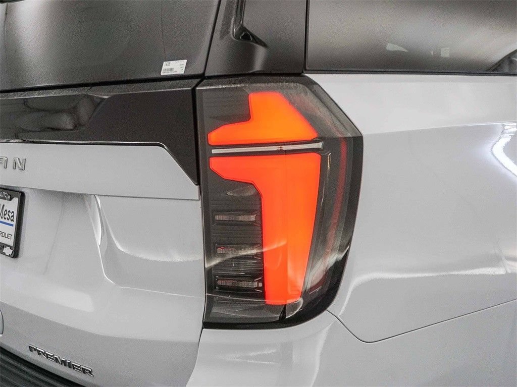 2026 Chevrolet Suburban Premier - Photo 9