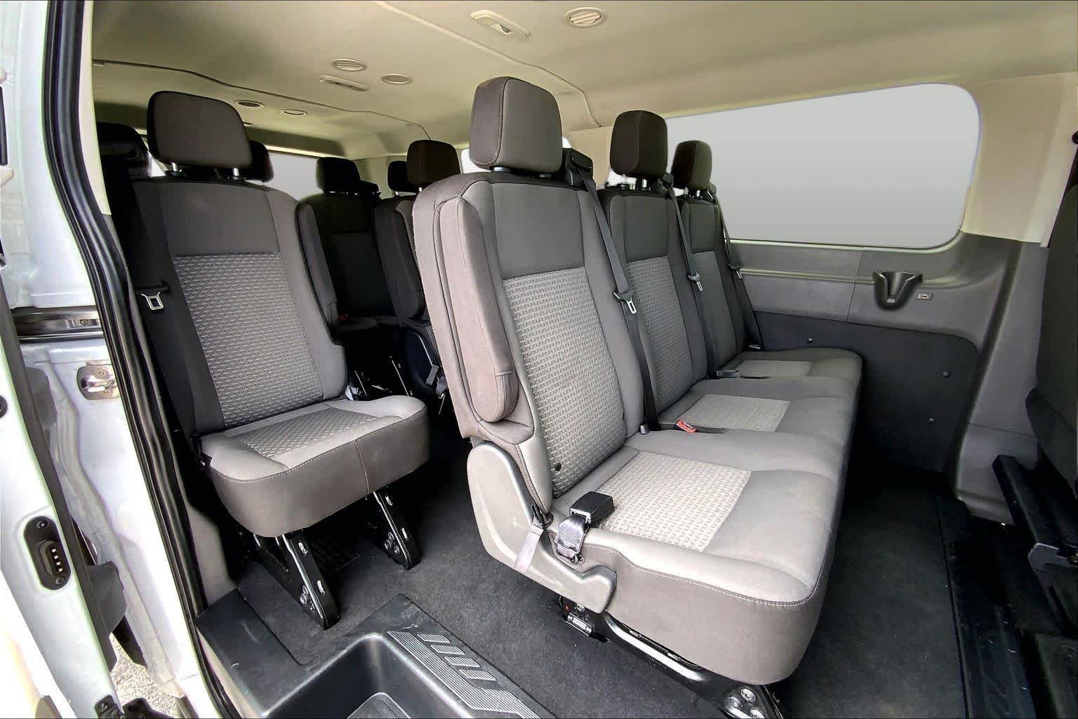 Used 2025 Oxford White Ford XLT image 19
