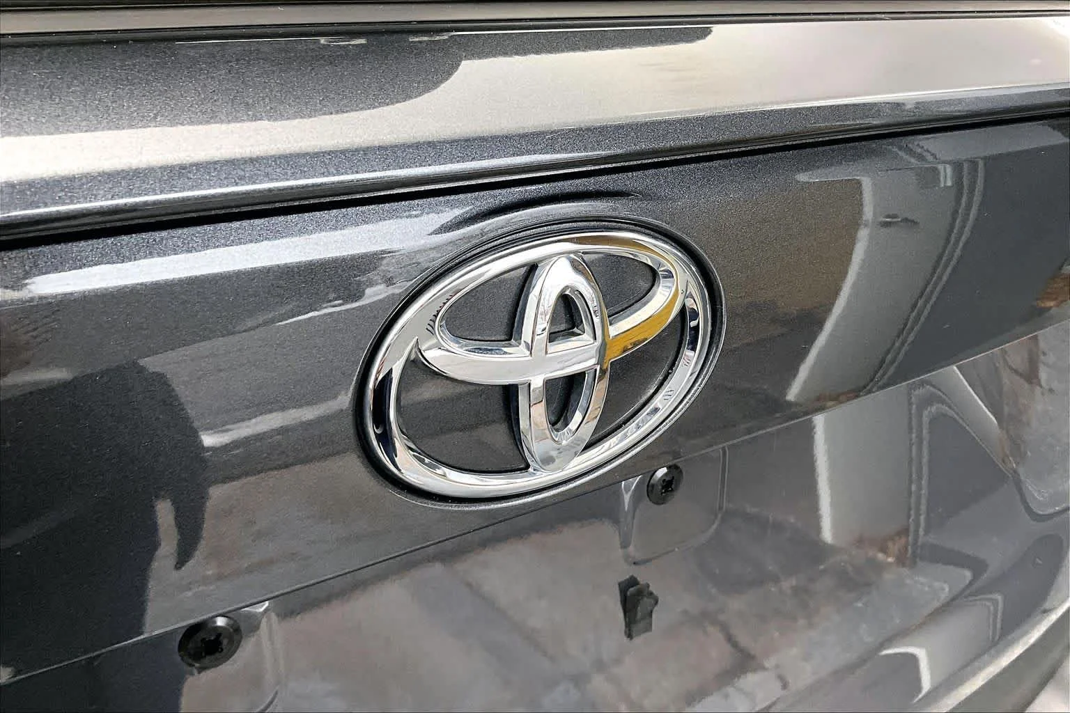 Certified Used 2021 Magnetic Gray Metallic Toyota XLE image 32