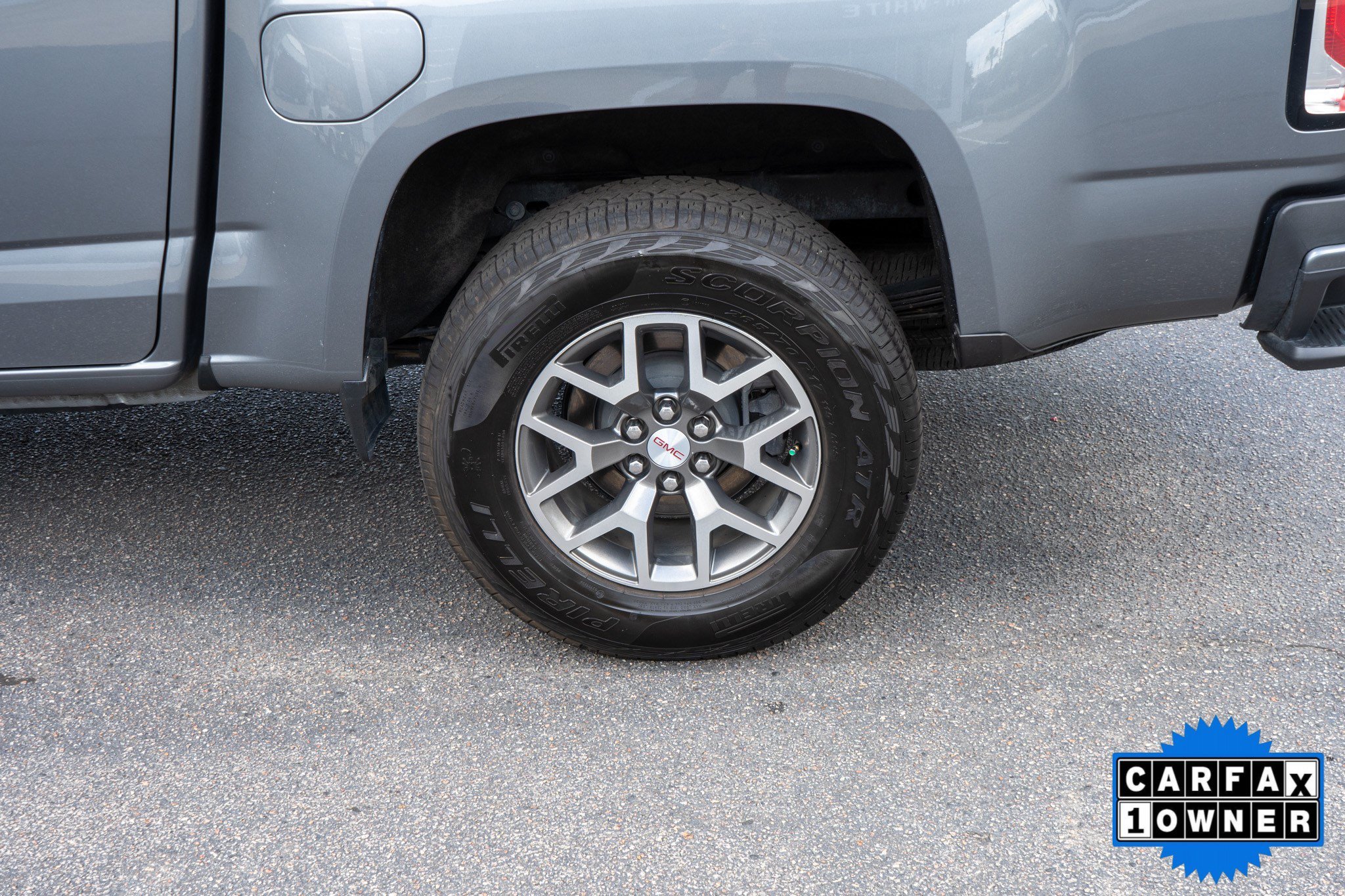 Used 2021 Satin Steel Metallic GMC 4WD AT4 w/Leather image 11