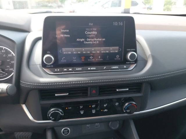 Used 2023 Gray Nissan S image 16