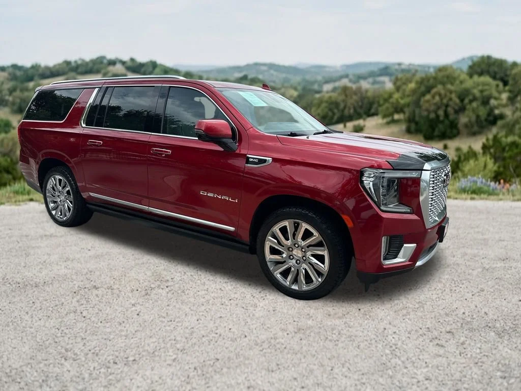 2021 GMC Yukon Denali AWD's photo