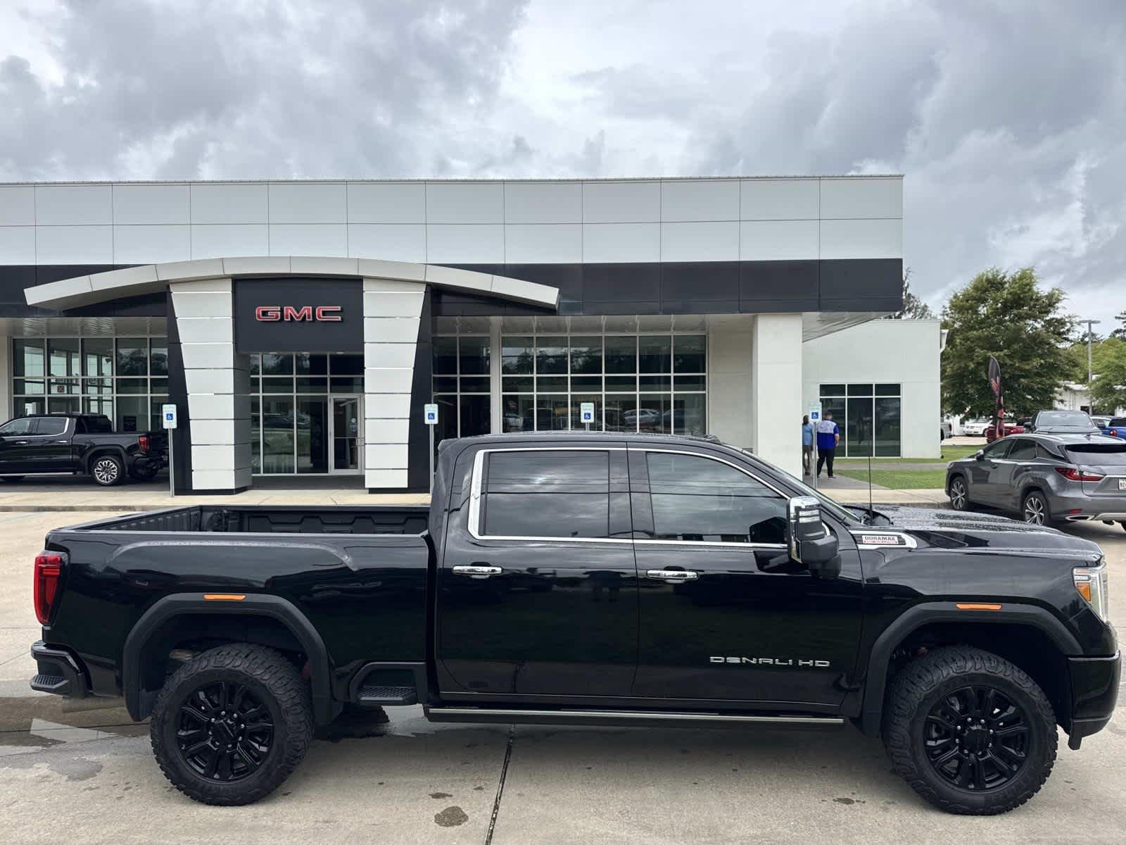 2022 GMC Sierra 4WD Crew Cab Standard Box Denali's photo