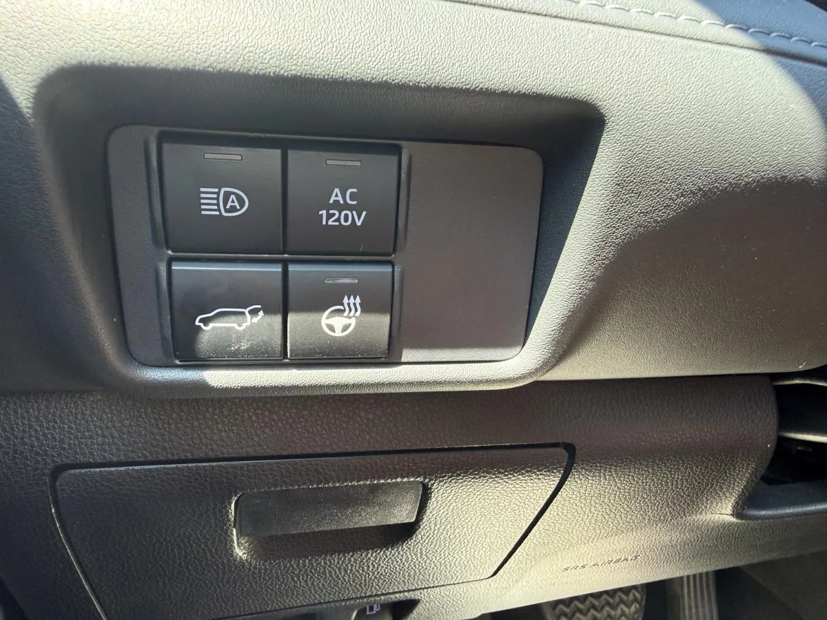 Used 2020 Black Toyota Limited Awd image 30