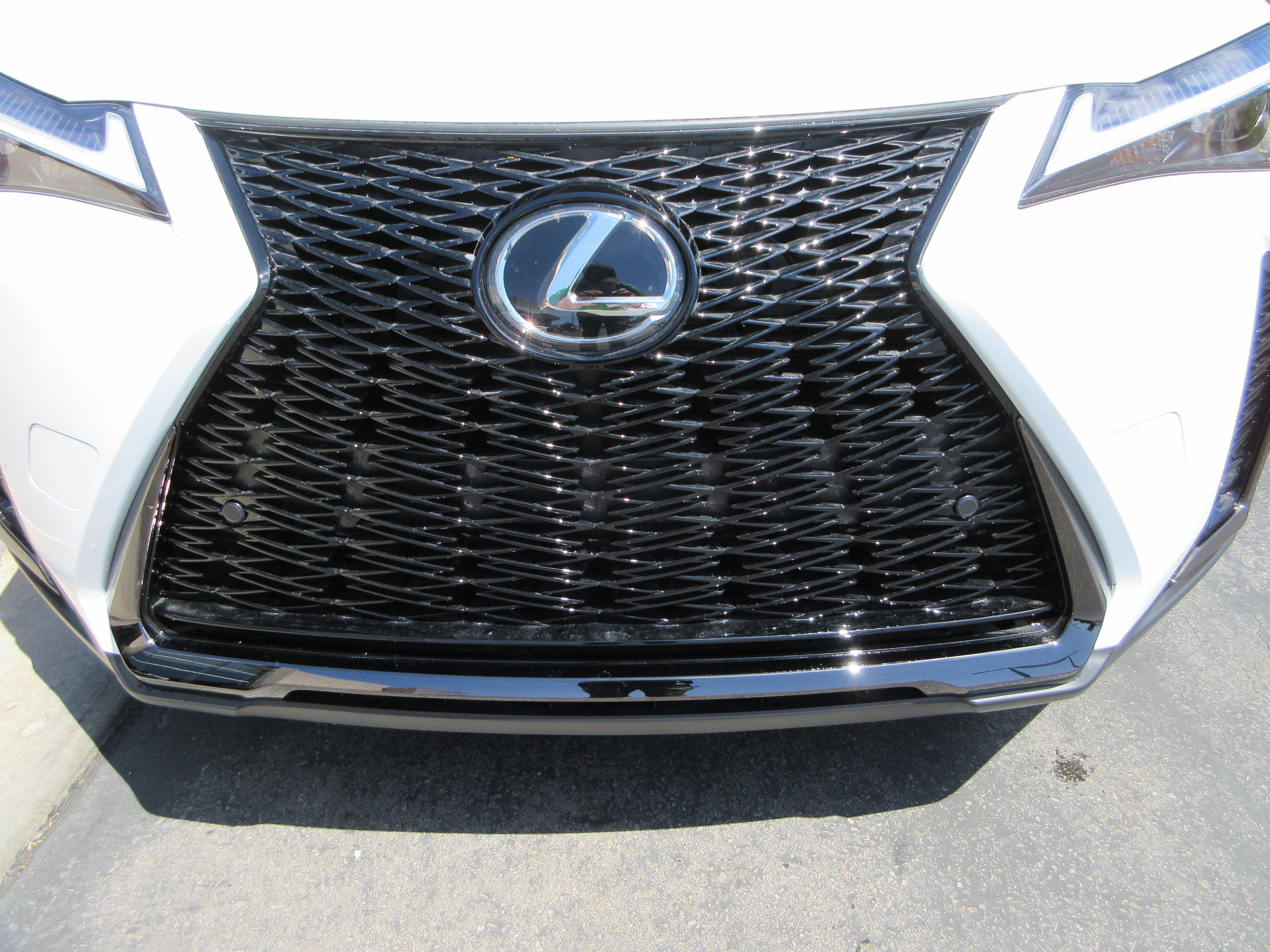 New 2026 Ultra White with Obsidian roof Lexus F SPORT DESIGN AWD image 16
