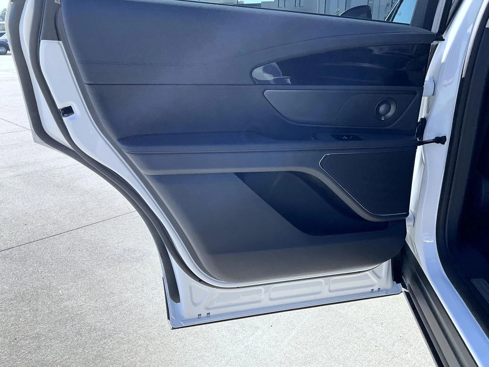 New 2026 White Lincoln Premiere image 18