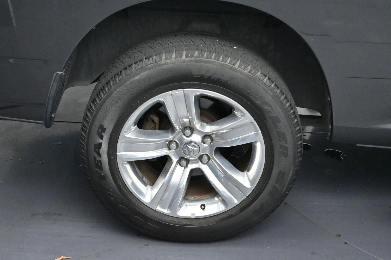 Used 2017 Granite Crystal Metallic Clearcoat Ram Sport image 33