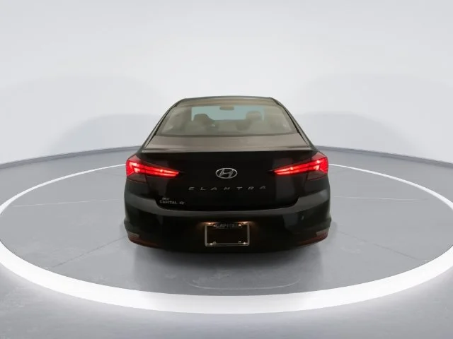 Used 2020 Gray Hyundai SE image 5