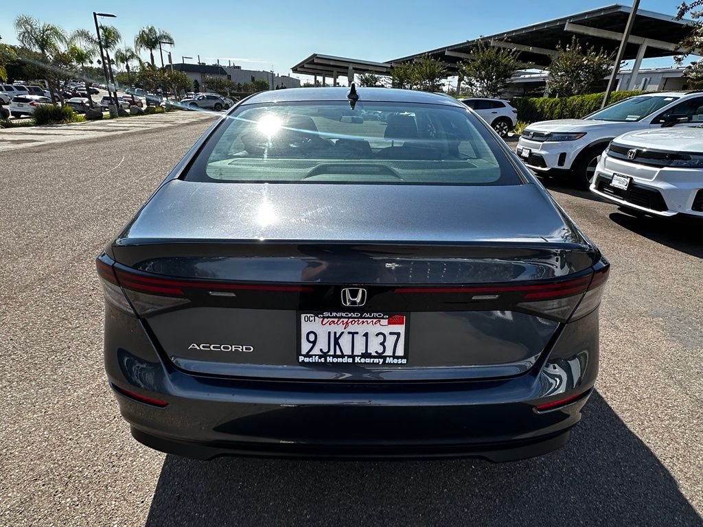 Used 2024  Honda LX image 6