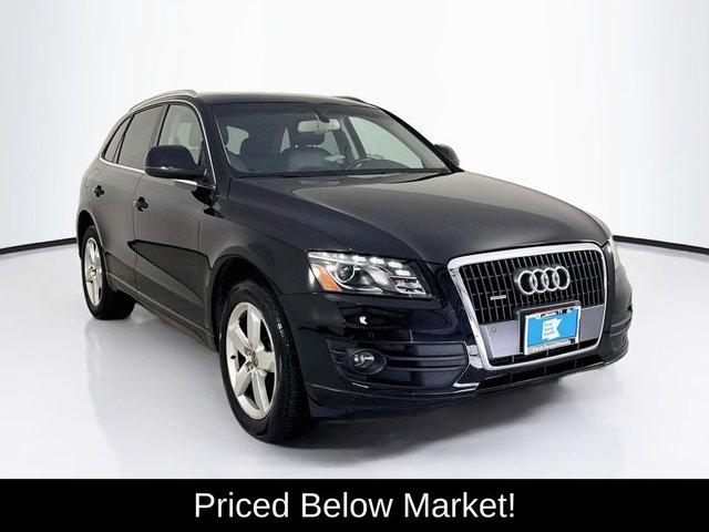 Pre-Owned 2011 Audi Q5 2.0T Premium