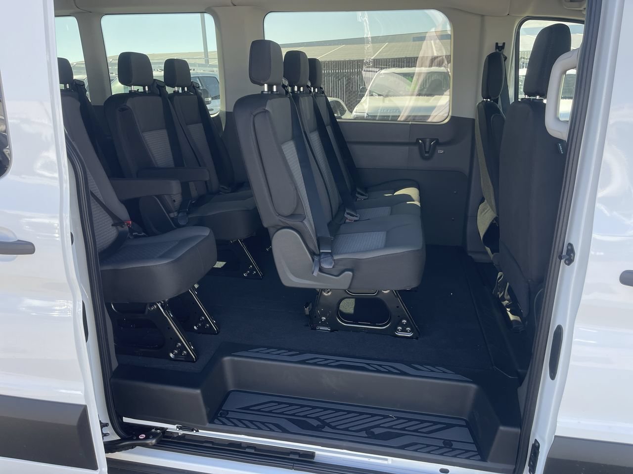 New 2026 Oxford White Ford XLT image 17
