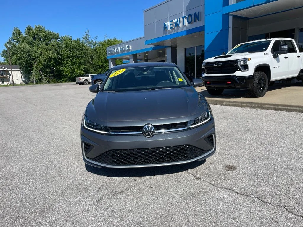 Used 2025 Volkswagen Jetta S with VIN 3VW5X7BUXSM044062 for sale in Russellville, KY