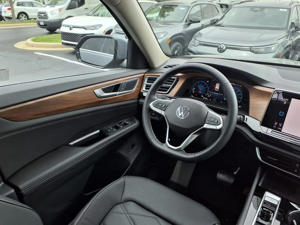 New 2026 Pure Gray Volkswagen 2.0T SE w/Technology image 28