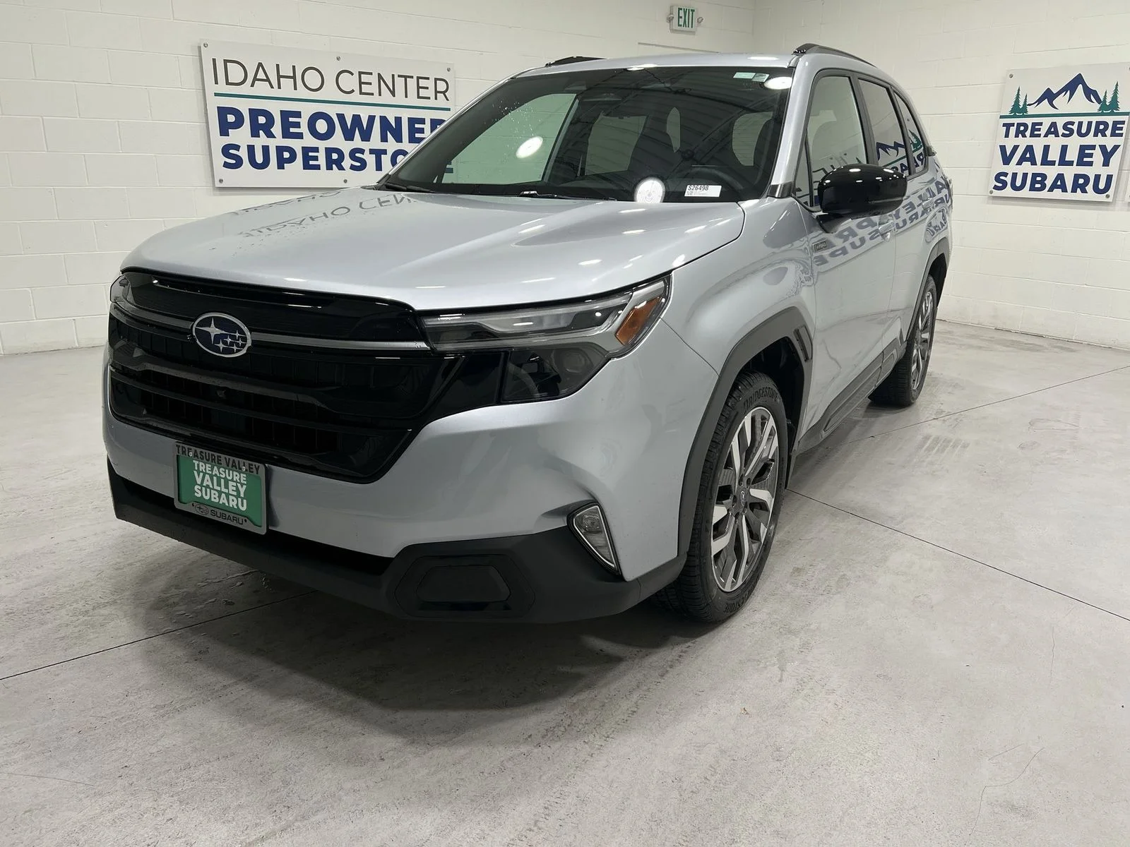 New 2026 ICE SILVER METALLIC Subaru Touring Hybrid image 4