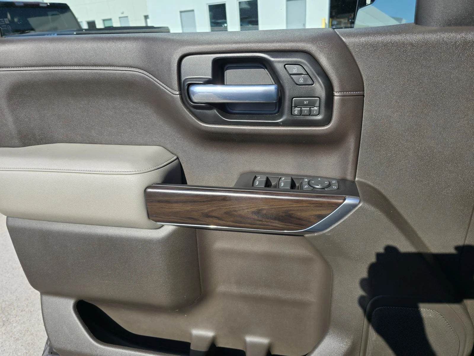 Used 2020 DEEP MAHOGANY METALLIC GMC SLT image 13