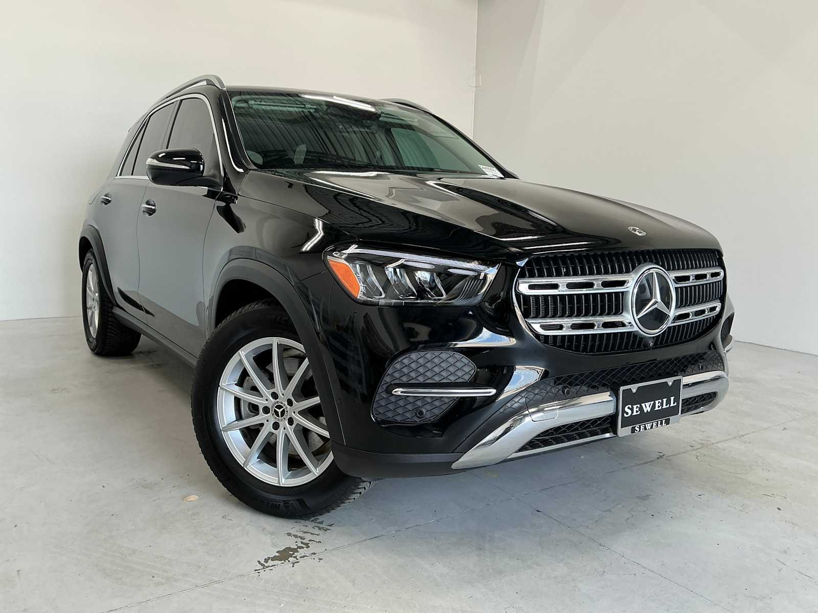 Certified Used 2026 Black Mercedes-Benz GLE 350 image 3