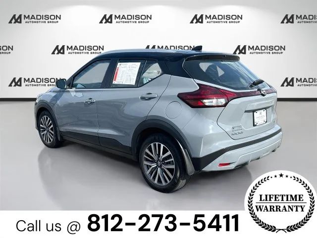 Used 2024 Gray Nissan SV image 7