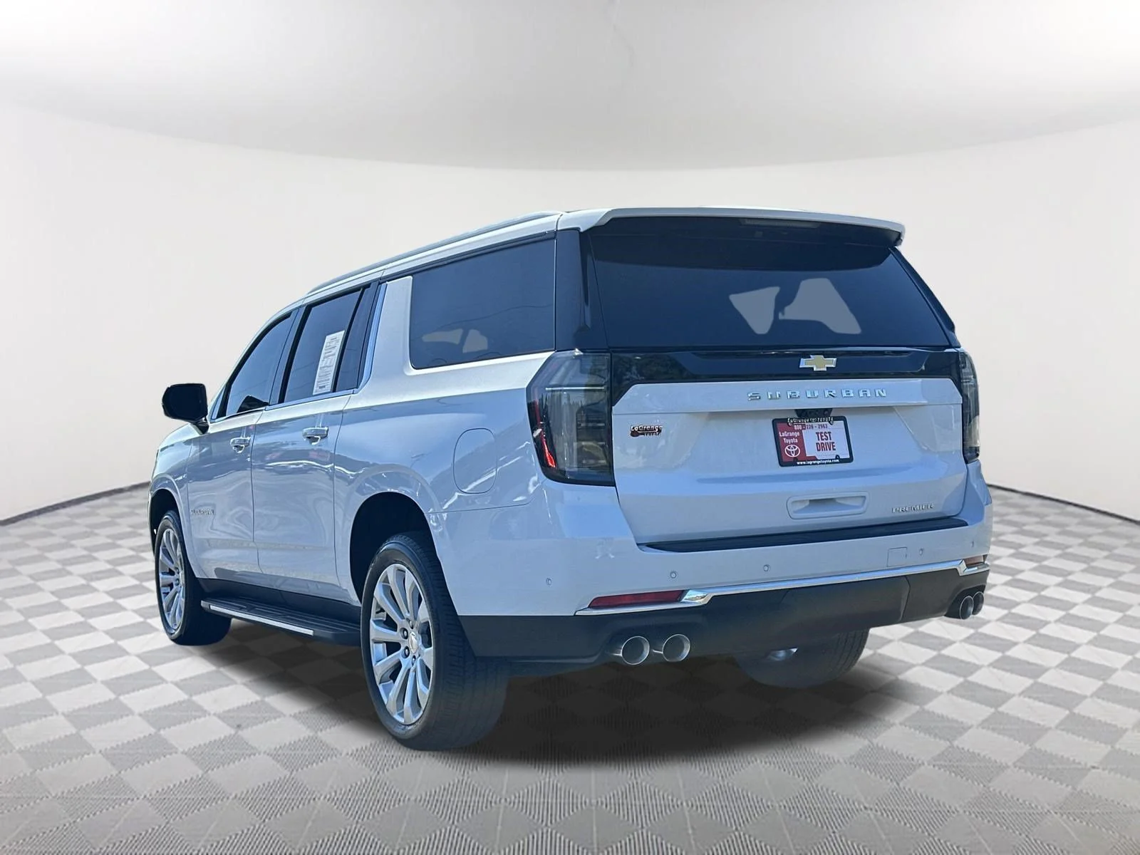 2026 Chevrolet Suburban Premier - Photo 7