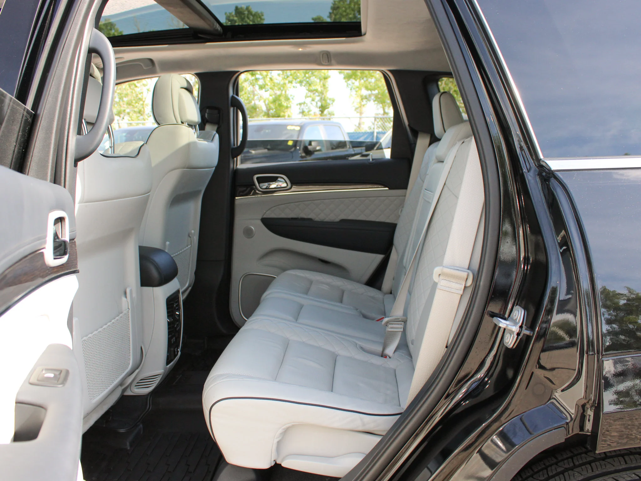 Certified Used 2020 Black Jeep Summit* No Accidents | Low KM