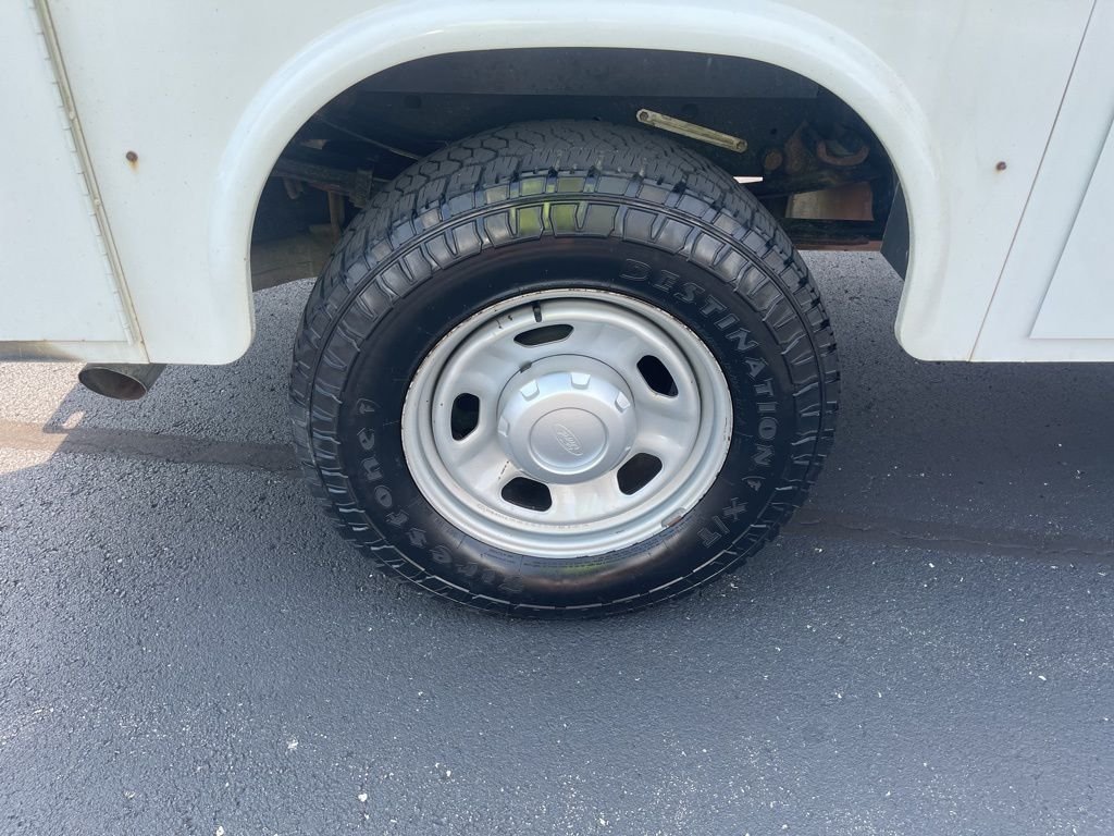 2019 Ford F-350 Super Duty Chassis Cab XL - Photo 22
