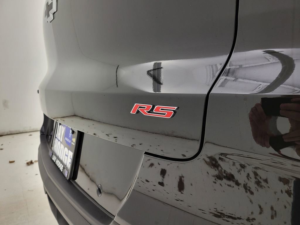 New 2026 Mosaic Black Metallic Chevrolet RS image 24