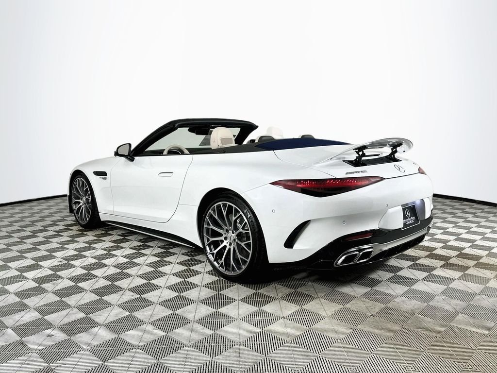 New 2027 MANUFAKTUR Moonlight White Metallic Mercedes-Benz SL 63 AMG® image 5