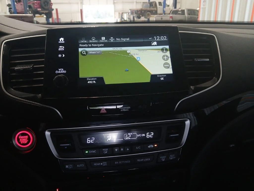 Used 2020 White Honda Touring image 19