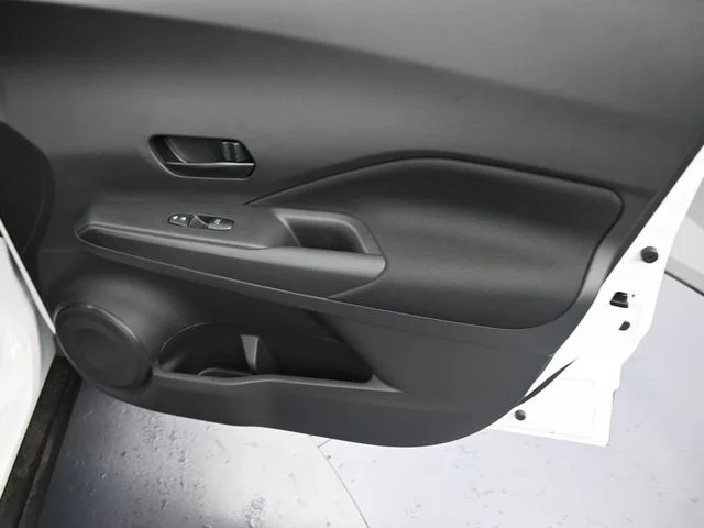Used 2025 White Nissan S image 11
