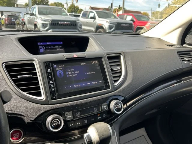 Used 2016 Alabaster Silver Metallic Honda EX-L image 38