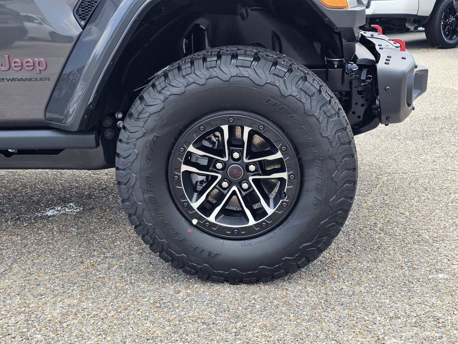 New 2026 Granite Crystal Metallic Clear-Coat Exterior Paint Jeep Rubicon X image 6