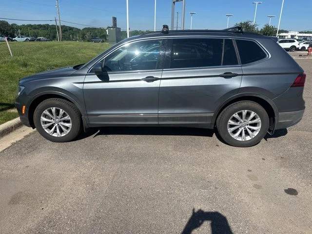Used 2018 Platinum Gray Metallic Volkswagen 2.0T SE image 6