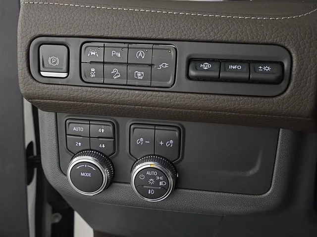 Certified Used 2022 White Frost Tricoat GMC Denali image 21