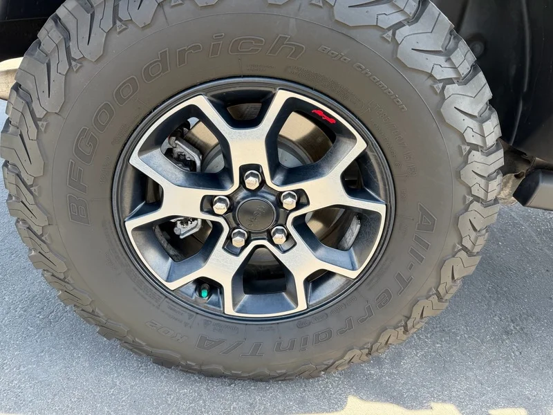 Used 2019 Granite Crystal M Jeep Rubicon image 26