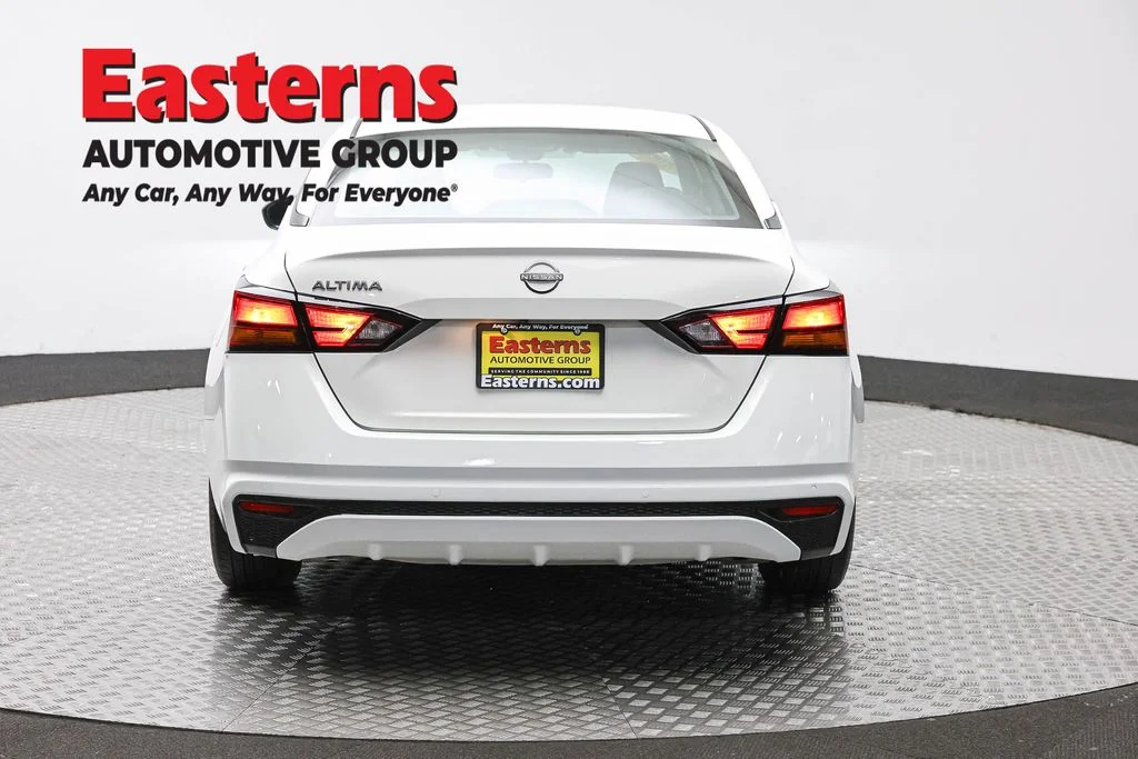 Used 2024 White Nissan 2.5 S image 6