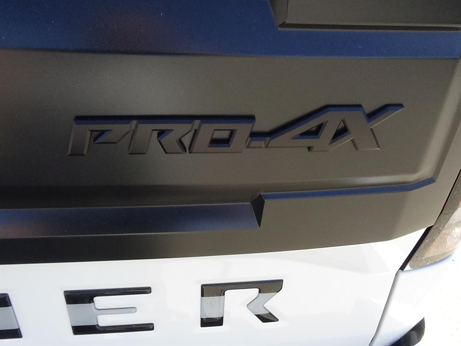 Used 2026 Glacier White (qak) Nissan PRO-4X image 11