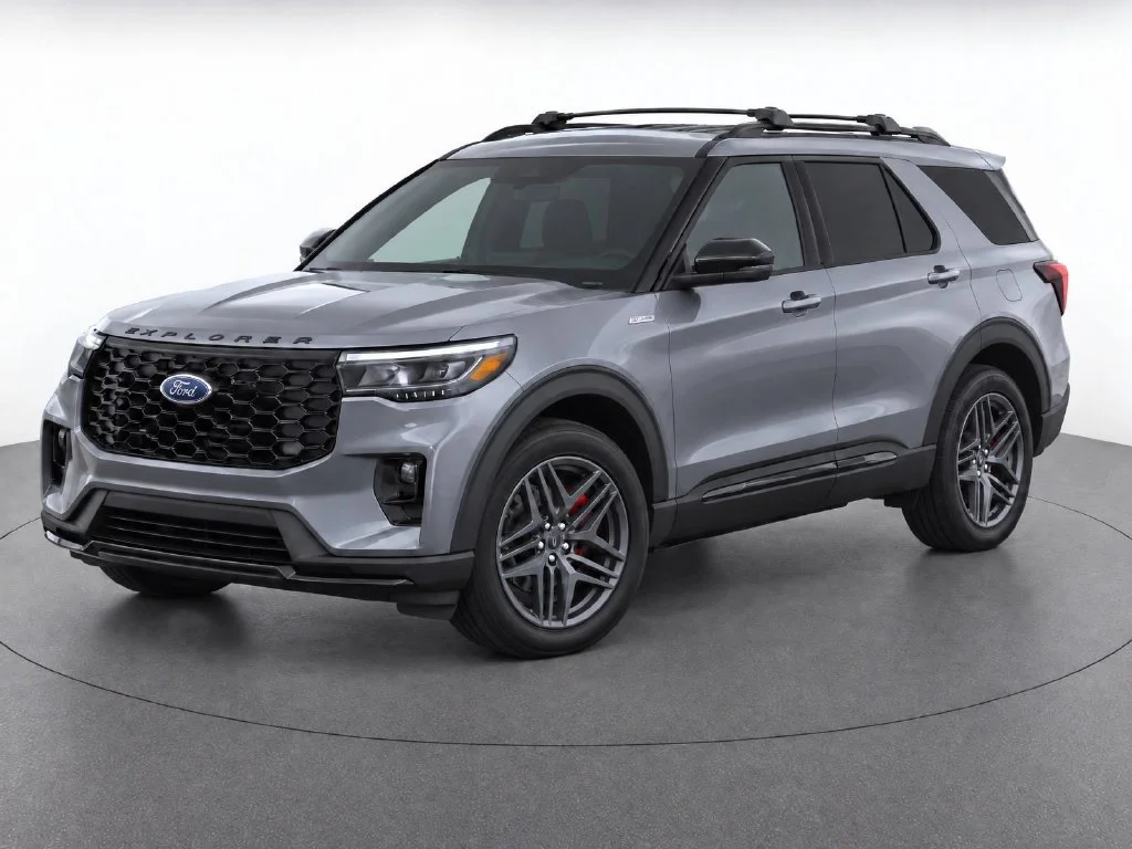 Used 2025 Gray Ford ST-Line image 2