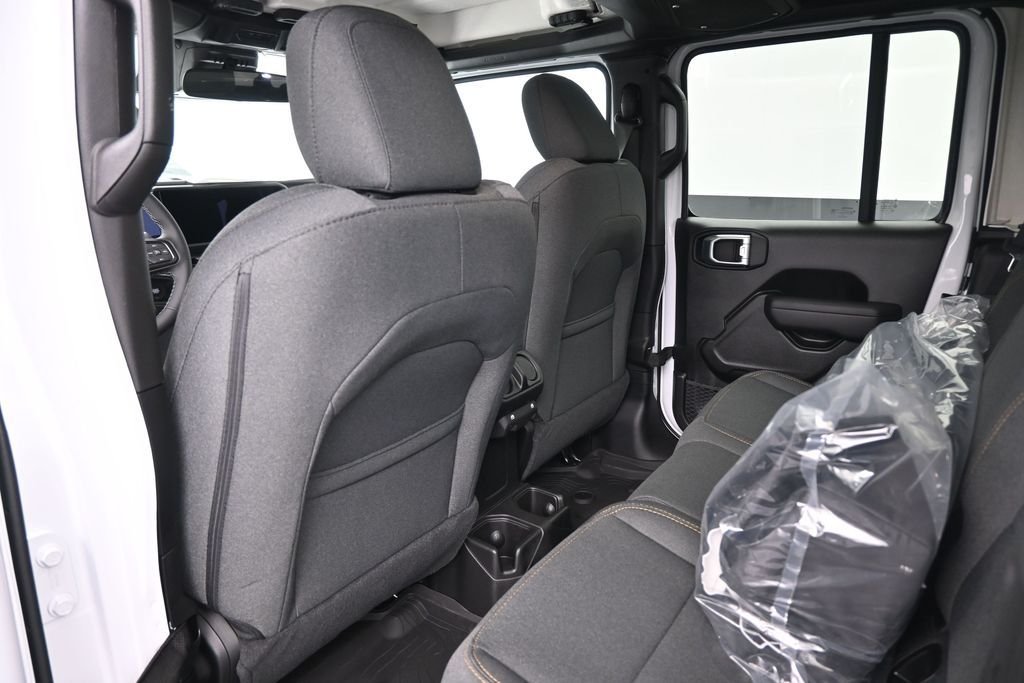 New 2026 Bright White Clear-Coat Exterior Paint Jeep Sport S image 23