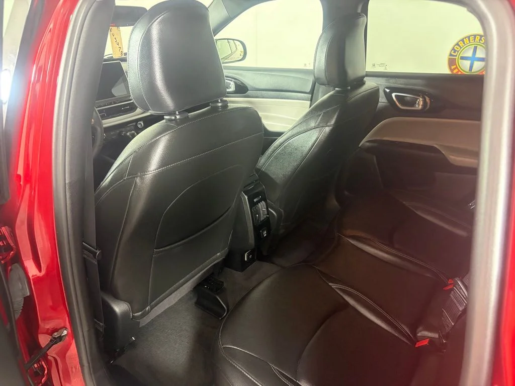 2025 Jeep Compass Limited - Photo 12