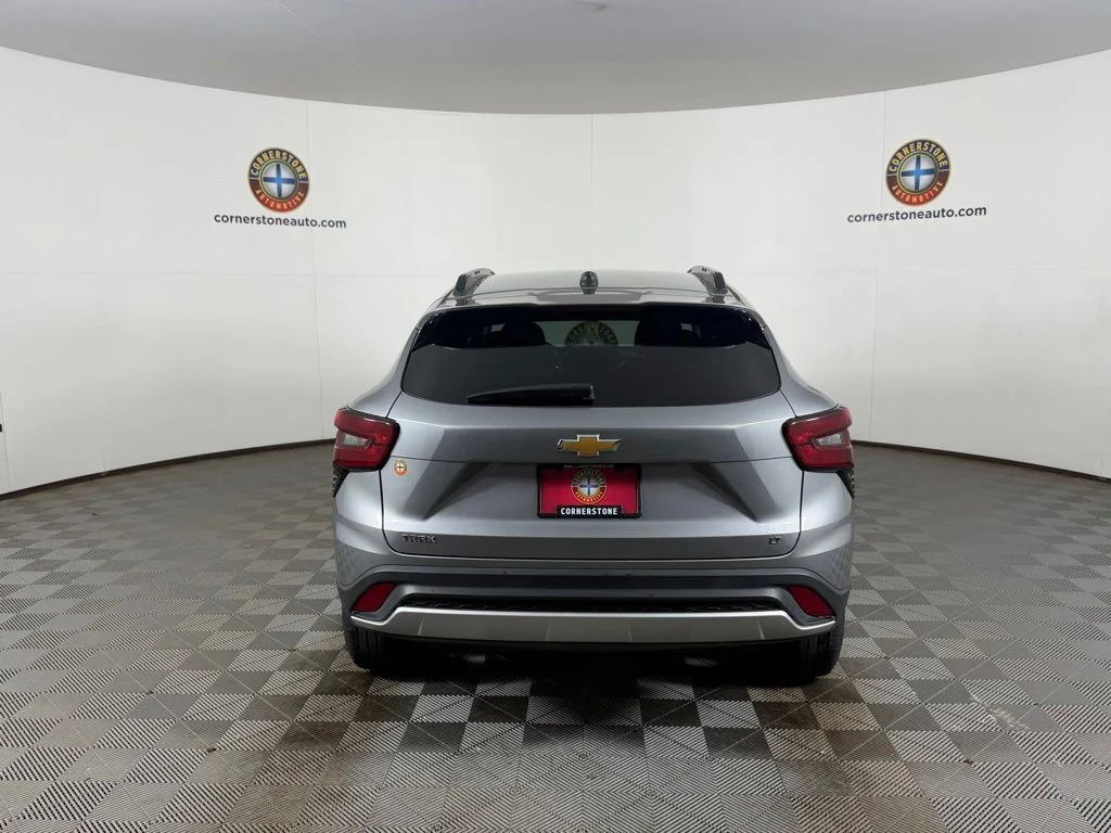 Used 2025 Gray Chevrolet LT image 21