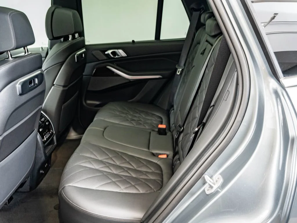 New 2026 Skyscraper Grey Metallic BMW xDrive40i image 43