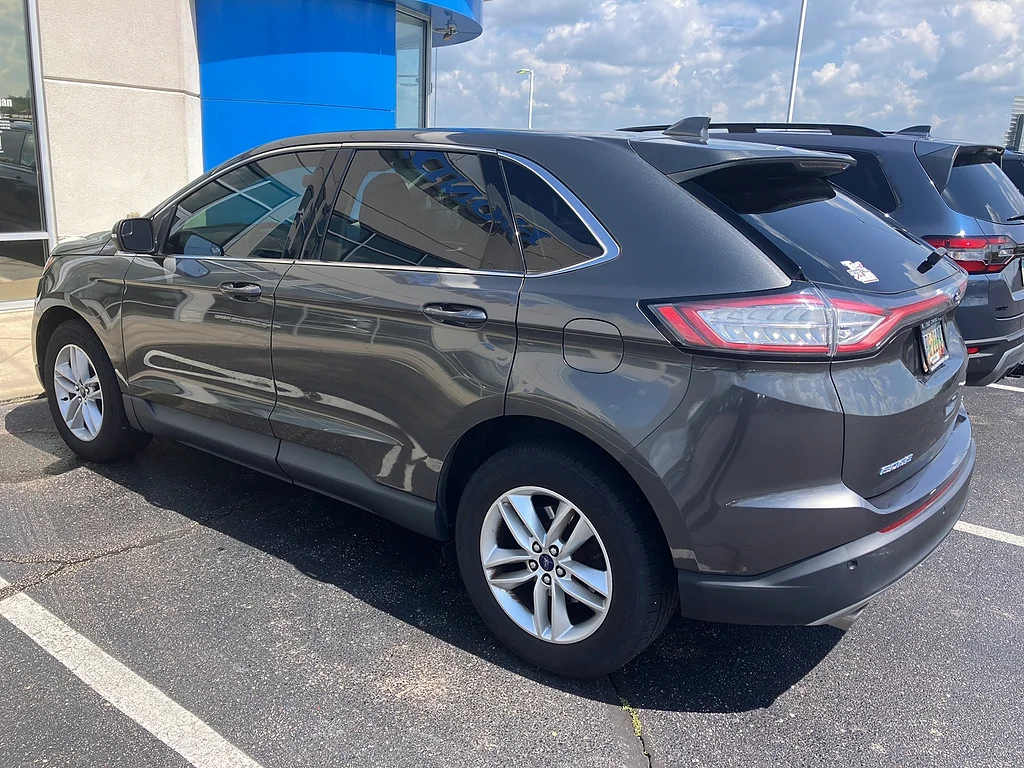 Used 2017 Magnetic Ford SEL image 35